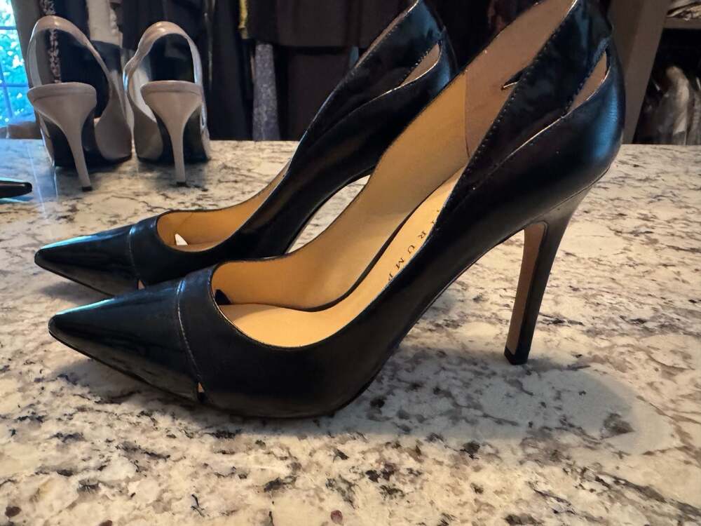 Ivanka Trump Black Leather and Patent Pointed-Toe Stiletto Pumps Size 8.5M